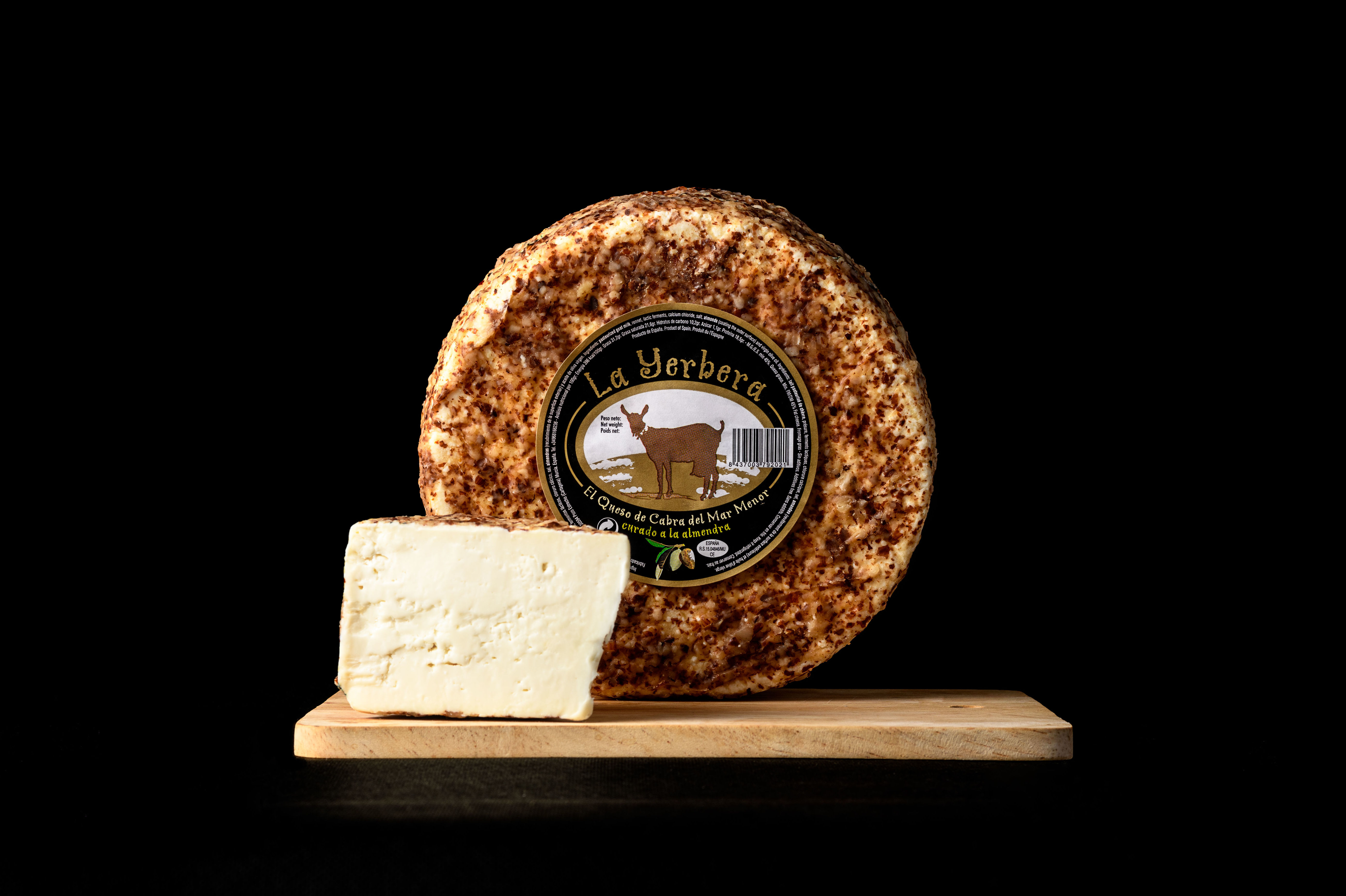 QUESO CURADO A LA ALMENDRA QUESO CURADO A LA ALMENDRA