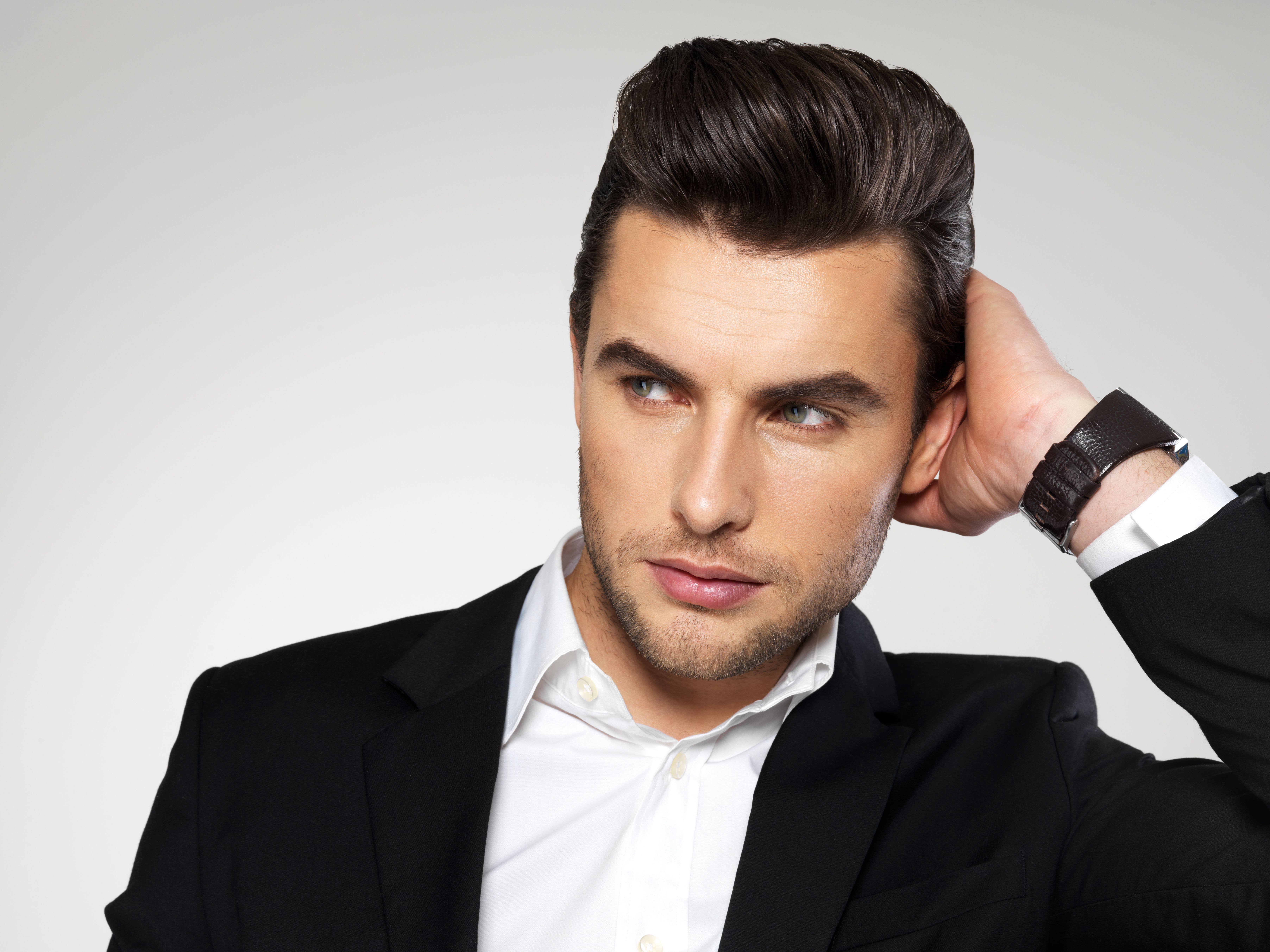 Depilaciones faciales masculinas: Servicios de Macias Hair Studio Poblenou Depilaciones faciales masculinas: Servicios de Macias Hair Studio Poblenou