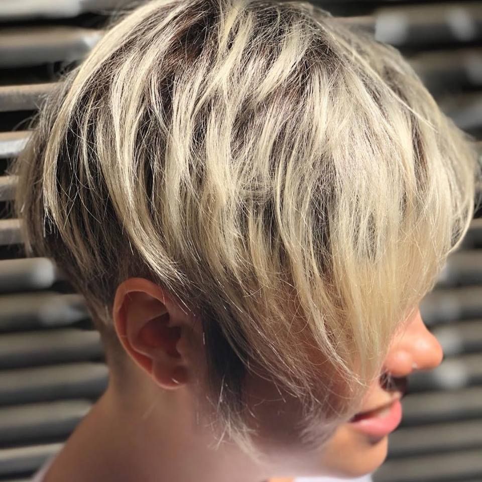 Female haircut: Services de Macias Hair Studio Poblenou Female haircut: Services de Macias Hair Studio Poblenou