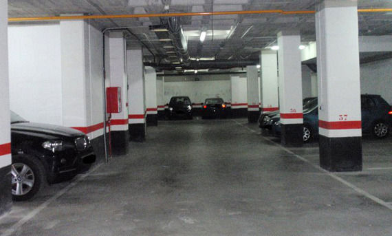 Garage at Avinguda de França, 17 and 19