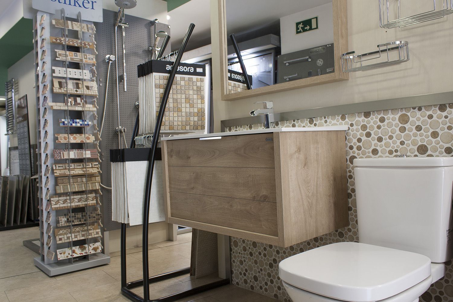 Gran variedad de azulejos para baño en Sants, Barcelona