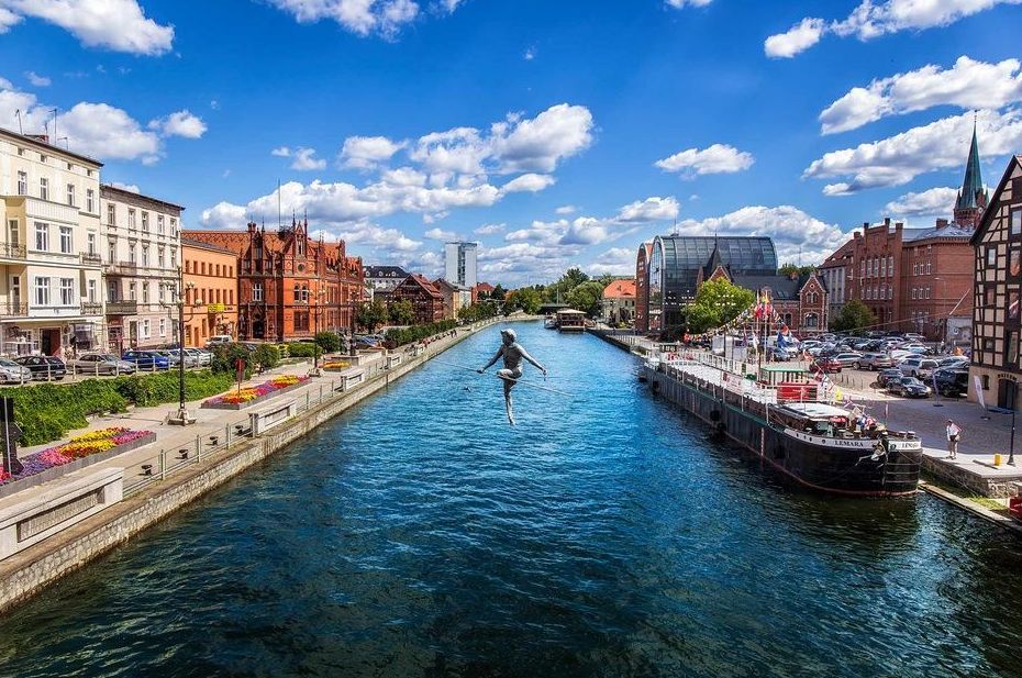 Programa tu viaje a Polonia: Servicios de Oficina de Turismo de Polonia Programa tu viaje a Polonia: Servicios de Oficina de Turismo de Polonia