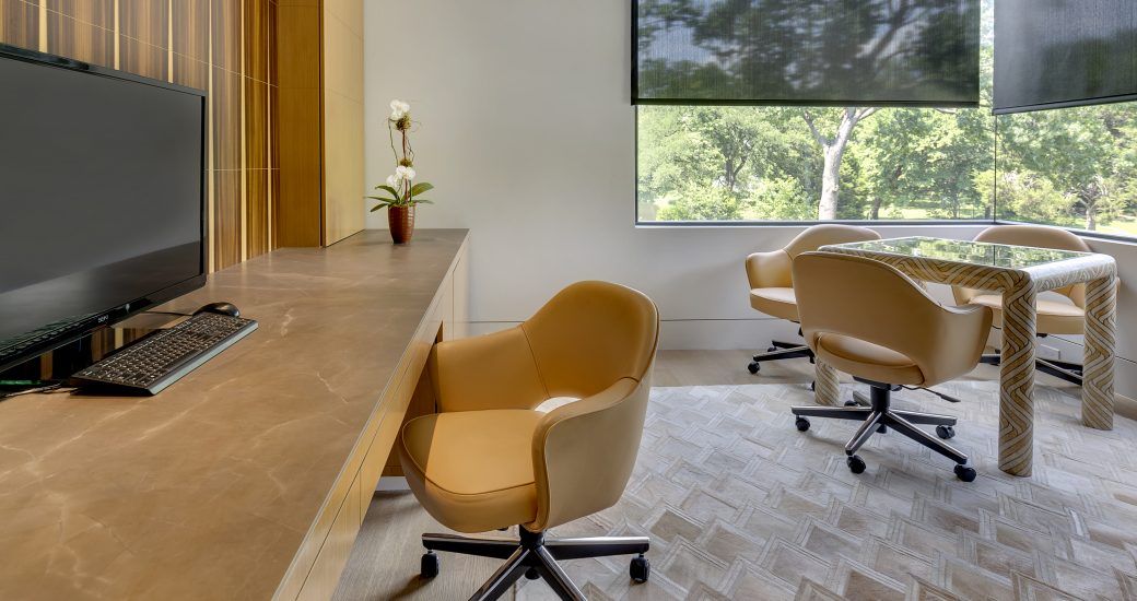 Mesas y escritorios con piedras naturales