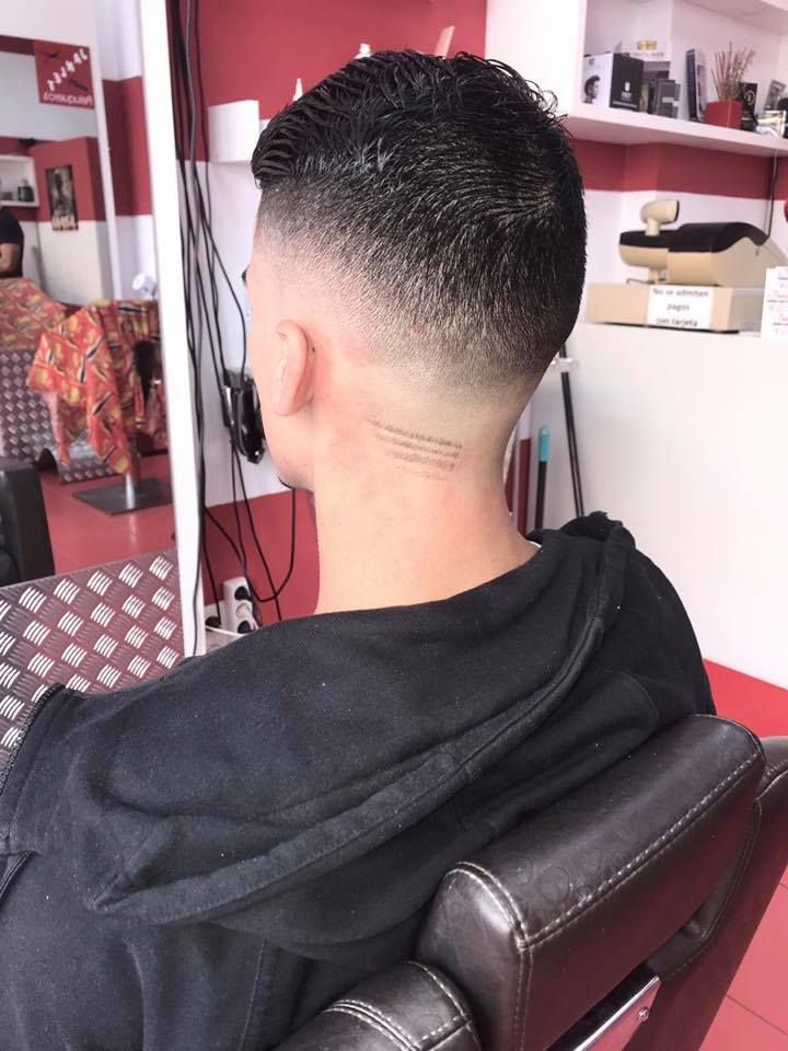 Cortes con tendencia a la moda: Servicio de Janlet Barber Shop Unisex Cortes con tendencia a la moda: Servicio de Janlet Barber Shop Unisex