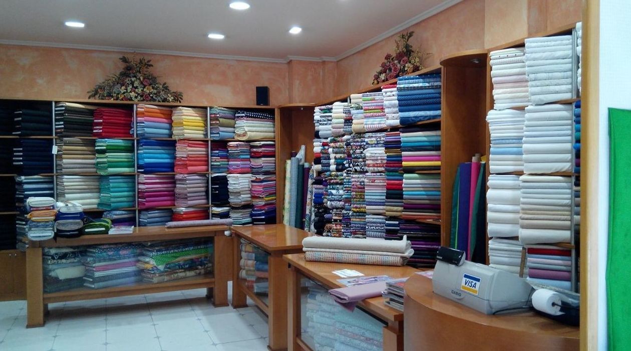 Trajes regionales: Servicios de Textiles Samaniego Trajes regionales: Servicios de Textiles Samaniego