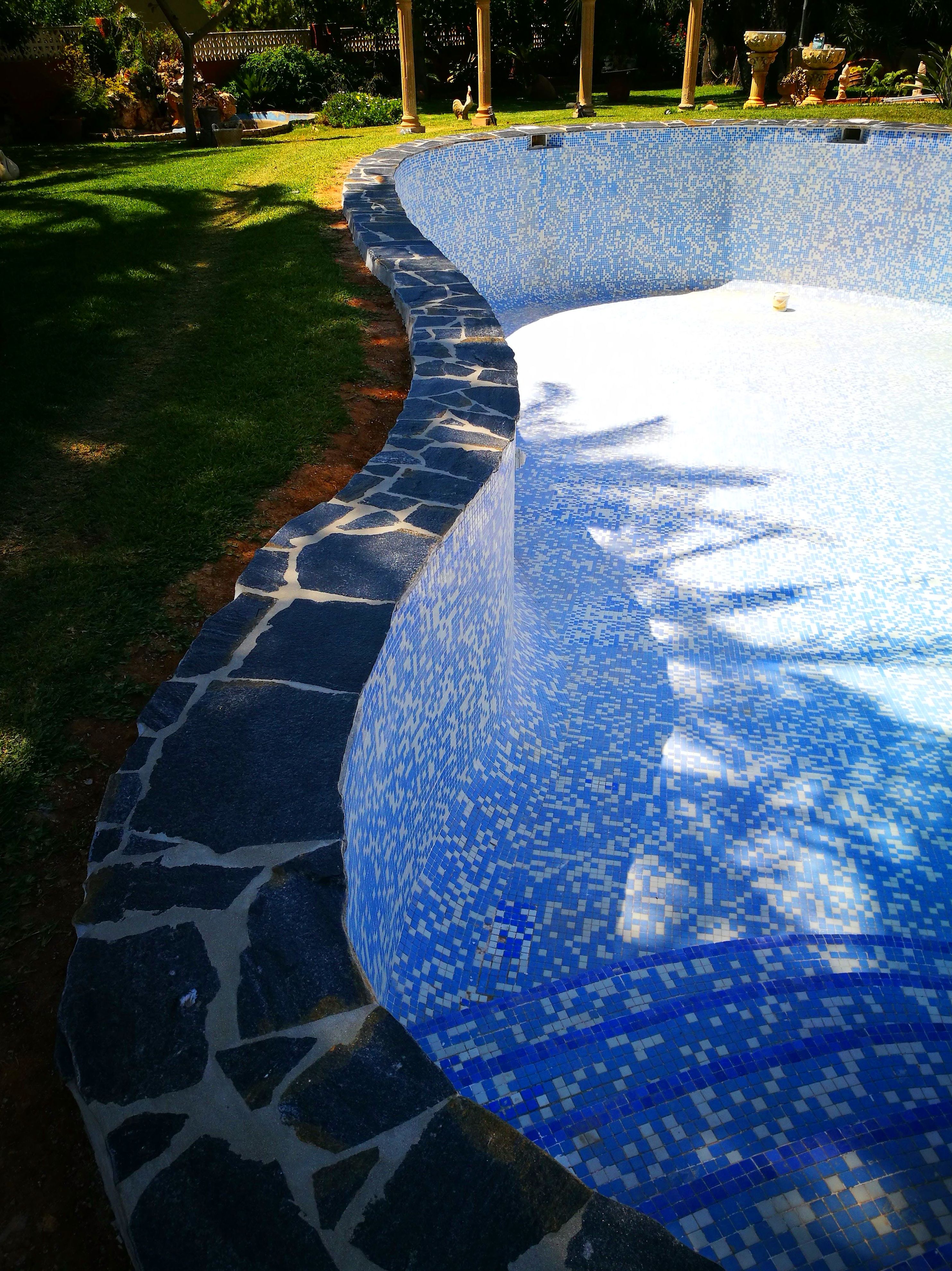 Renovación de piscinas: Servicios de MAREAV CONSTRUCCIONES Renovación de piscinas: Servicios de MAREAV CONSTRUCCIONES