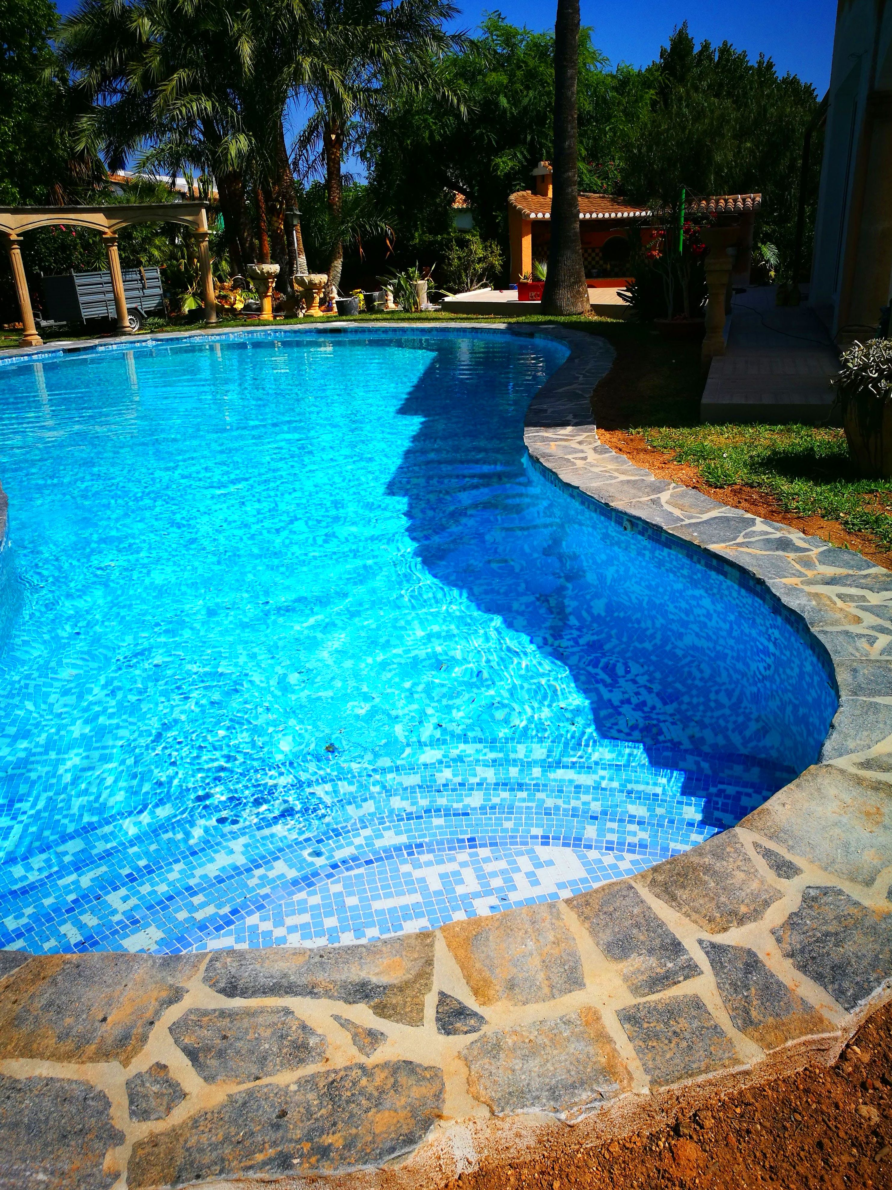 Renovación de piscinas: Servicios de MAREAV CONSTRUCCIONES Renovación de piscinas: Servicios de MAREAV CONSTRUCCIONES