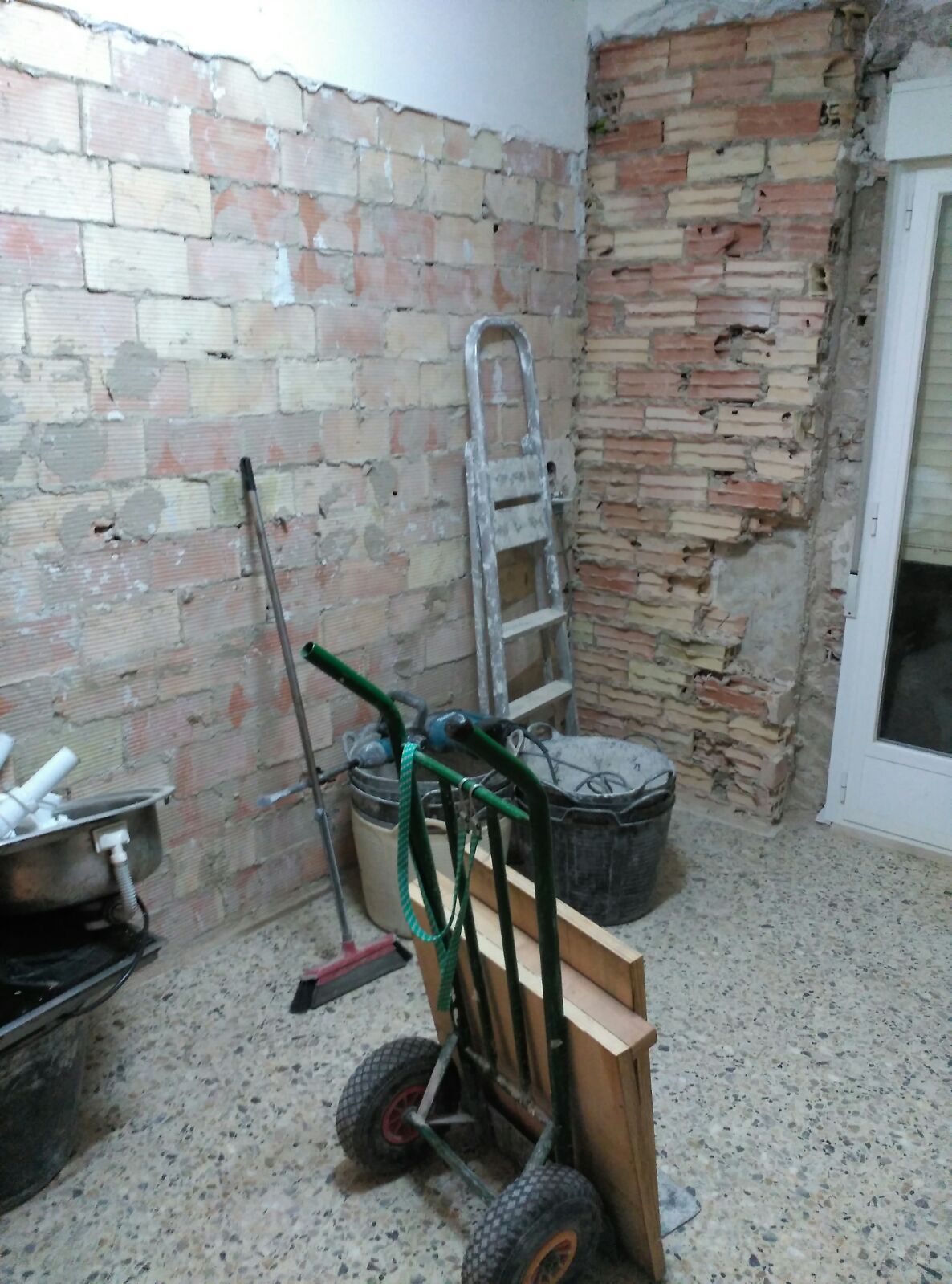 Reformas integrales de viviendas: Servicios de Construcciones y Reformas Ruiz Reformas integrales de viviendas: Servicios de Construcciones y Reformas Ruiz