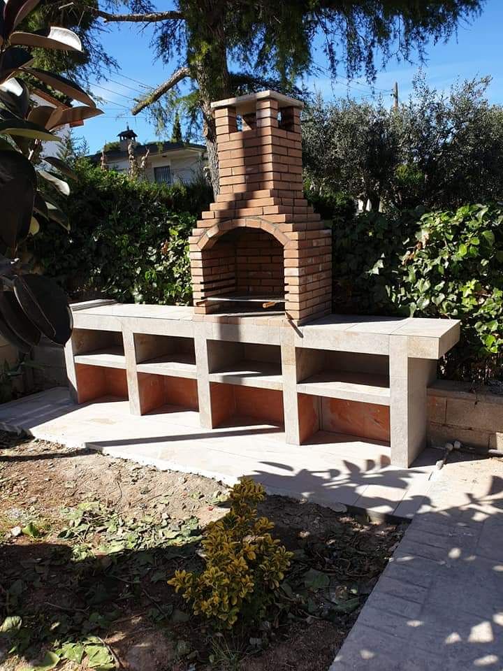 Construcción de barbacoas de obra: Servicios de Reformas y Jardinería Juan Construcción de barbacoas de obra: Servicios de Reformas y Jardinería Juan