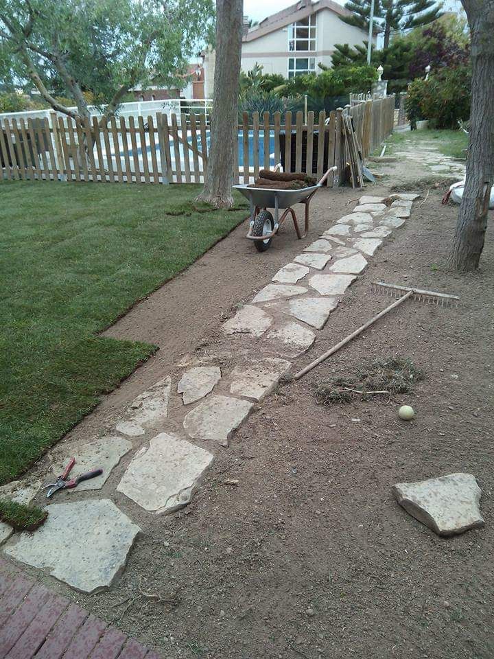 Mantenimiento de jardines: Servicios de Reformas y Jardinería Juan Mantenimiento de jardines: Servicios de Reformas y Jardinería Juan