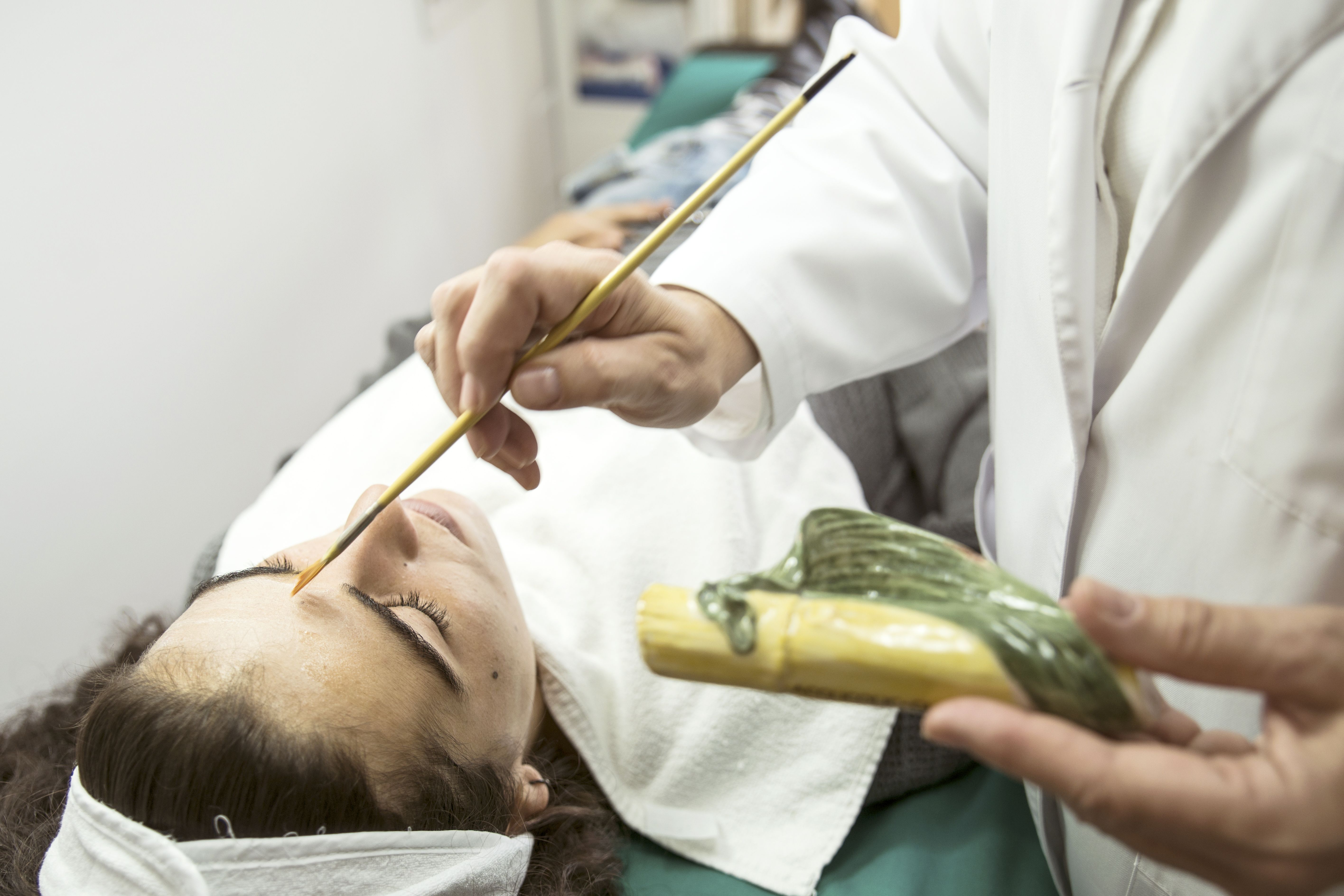 Peeling: Dermatología y Dermoestética de Dermatología Socorro Fierro Peeling: Dermatología y Dermoestética de Dermatología Socorro Fierro