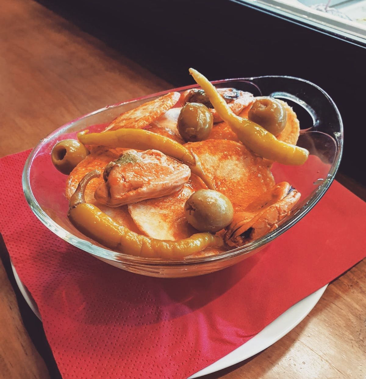 Aperitivos: Tapas y Especialidades de Plats i Vermut Aperitivos: Tapas y Especialidades de Plats i Vermut