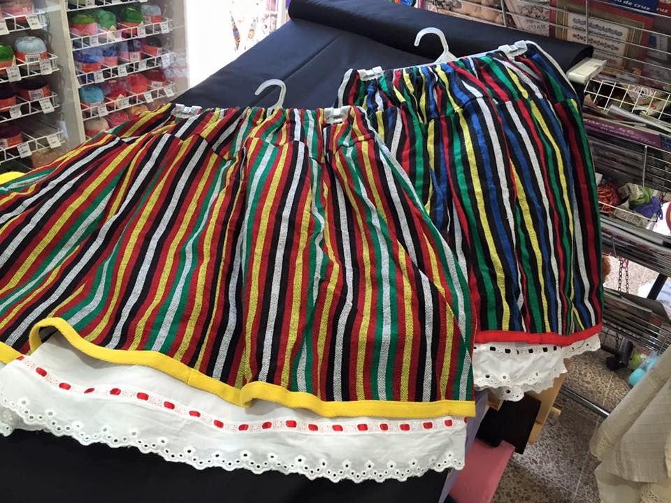 Trajes y artículos para fiestas regionales y carnaval: Servicios de Mercería Lores Trajes y artículos para fiestas regionales y carnaval: Servicios de Mercería Lores