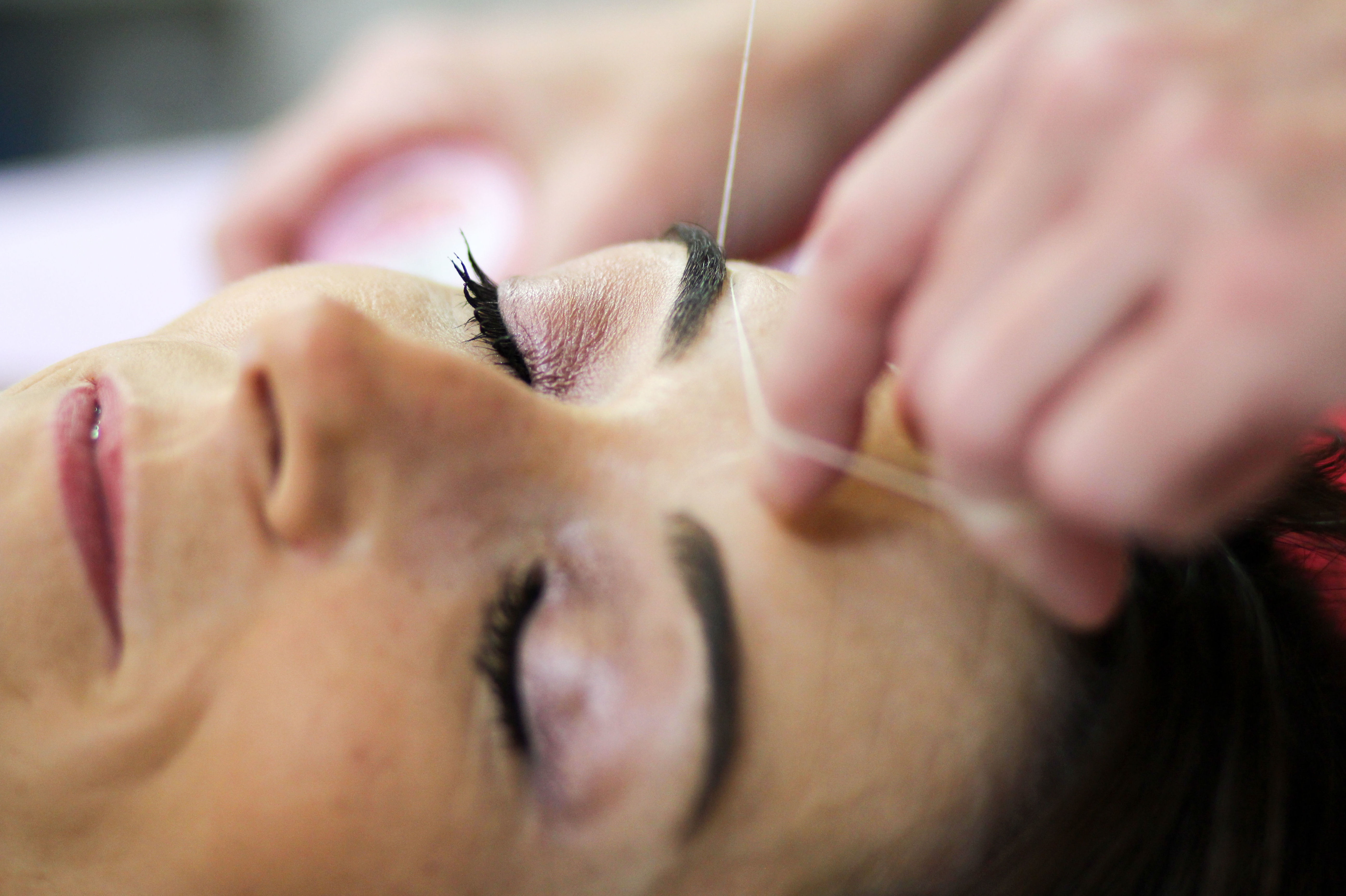 Depilación con hilo: Nuestros servicios de Fonsu Rodríguez Peluquería y Centro de estética Depilación con hilo: Nuestros servicios de Fonsu Rodríguez Peluquería y Centro de estética