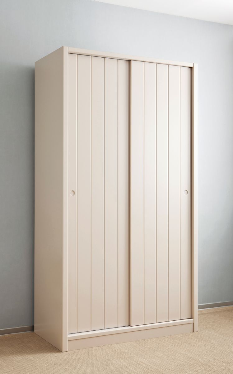 Armario de dos puertas: Colecciones de El Cuarto de Micky Armario de dos puertas: Colecciones de El Cuarto de Micky