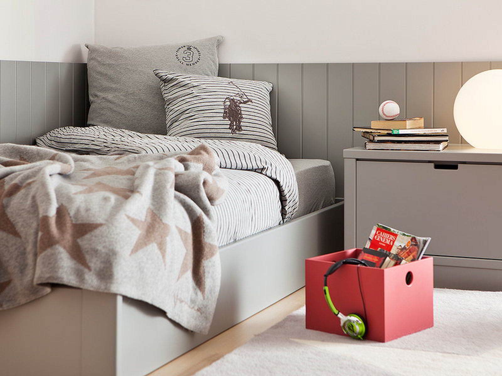 Cama baja estilo japonés: Colecciones de El Cuarto de Micky Cama baja estilo japonés: Colecciones de El Cuarto de Micky