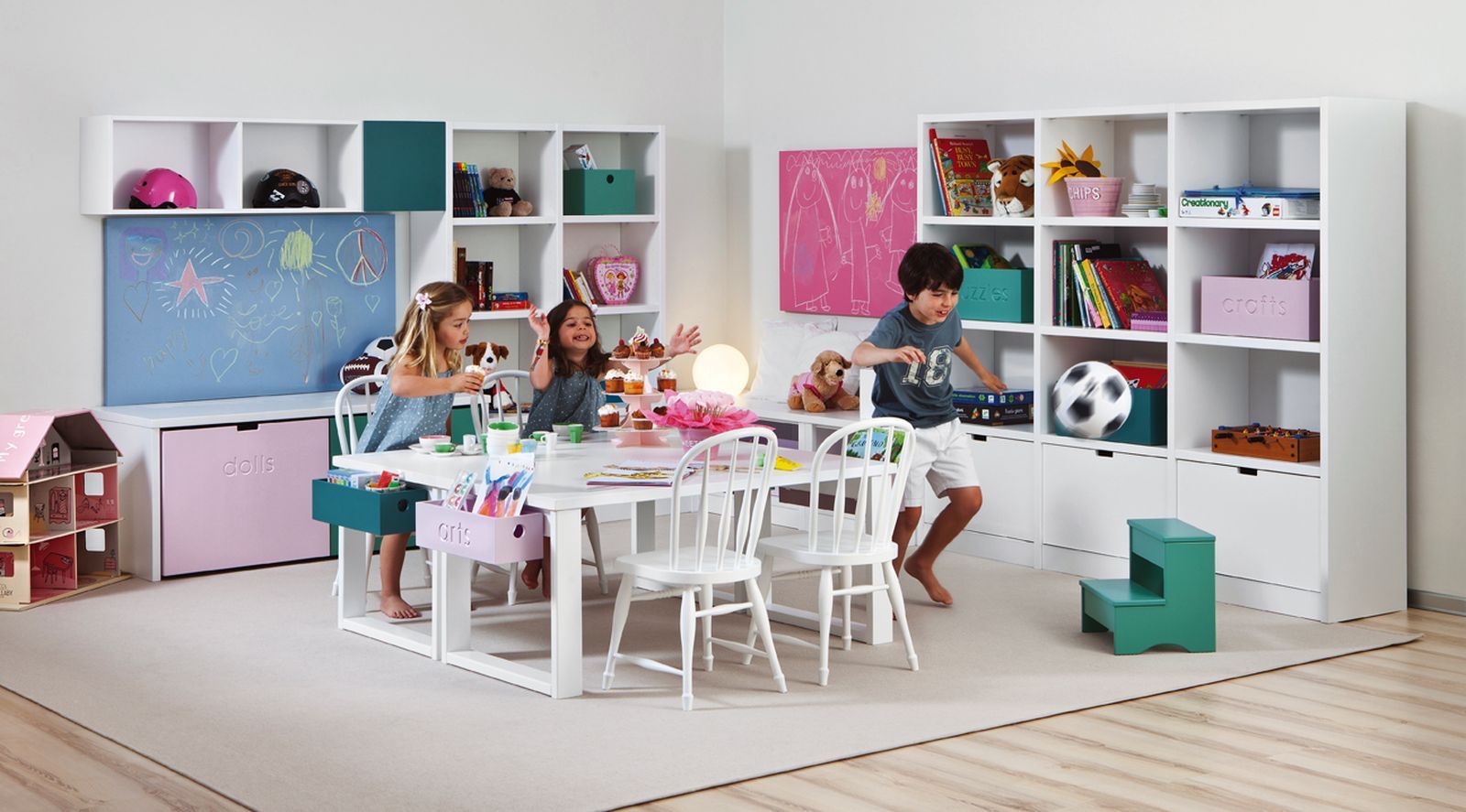 Mesa doble para crear zona de juegos: Colecciones de El Cuarto de Micky Mesa doble para crear zona de juegos: Colecciones de El Cuarto de Micky