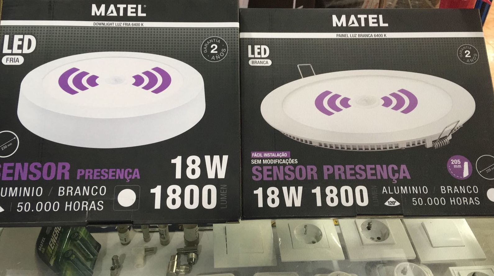 Downlight con Sensor de Presencia, superficie y empotrable. 22,90€ y 27,50€ Iva incluido Downlight con Sensor de Presencia, superficie y empotrable. 22,90€ y 27,50€ Iva incluido