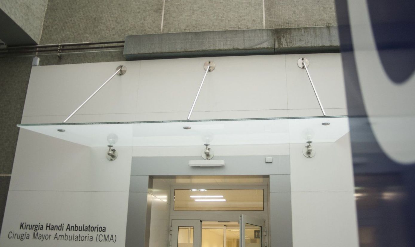 Cubiertas de acceso: Catálogo de Cristalería Múgica Cubiertas de acceso: Catálogo de Cristalería Múgica