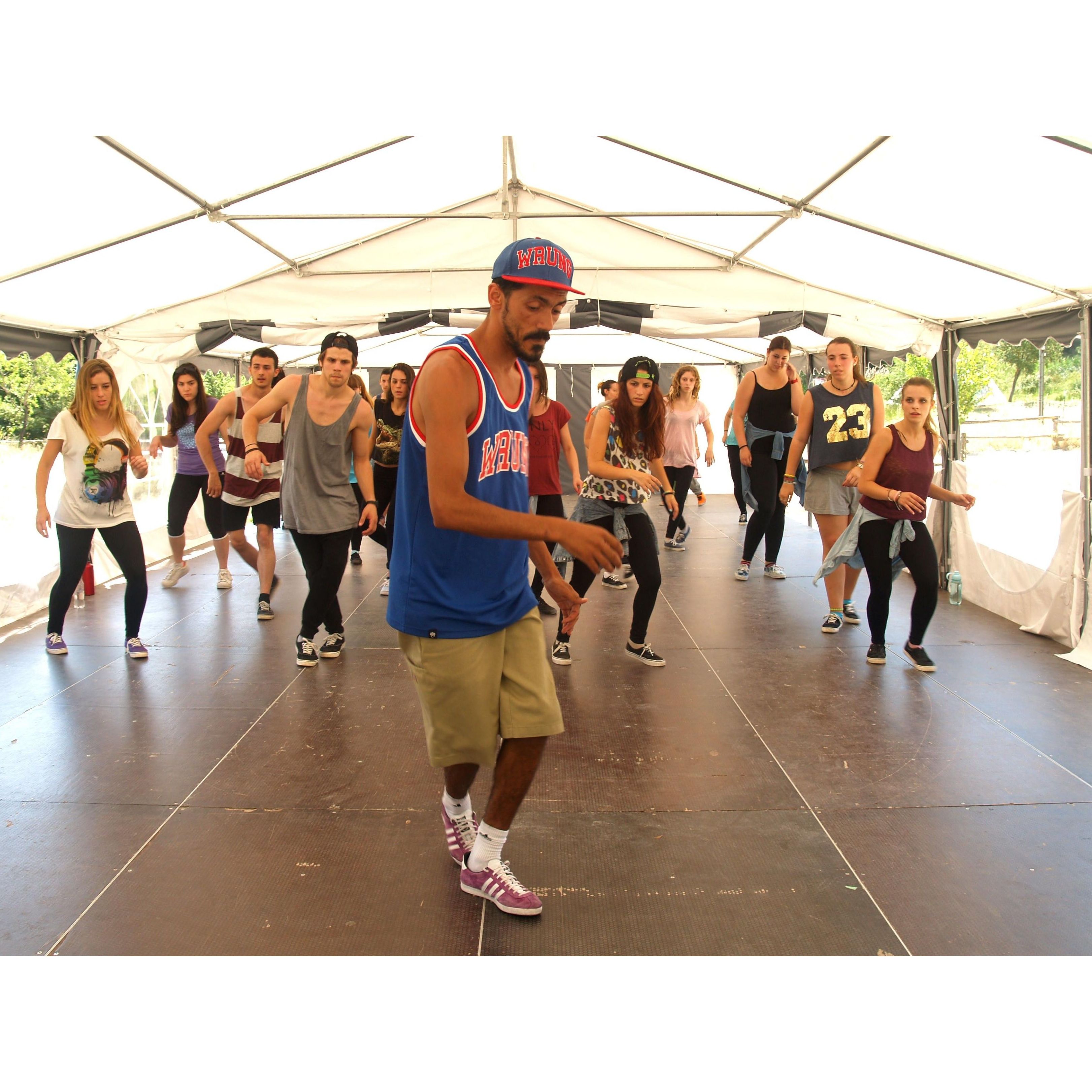Clases de Old School en Valencia: Clases y Campamentos de Dance Center Valencia Clases de Old School en Valencia: Clases y Campamentos de Dance Center Valencia