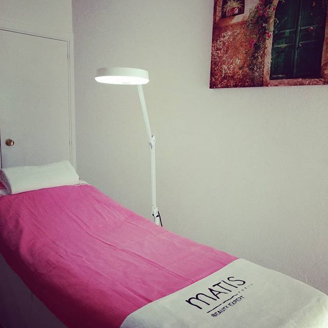 Masajes / Massages: Servicios de Dala Estética y Masaje Masajes / Massages: Servicios de Dala Estética y Masaje