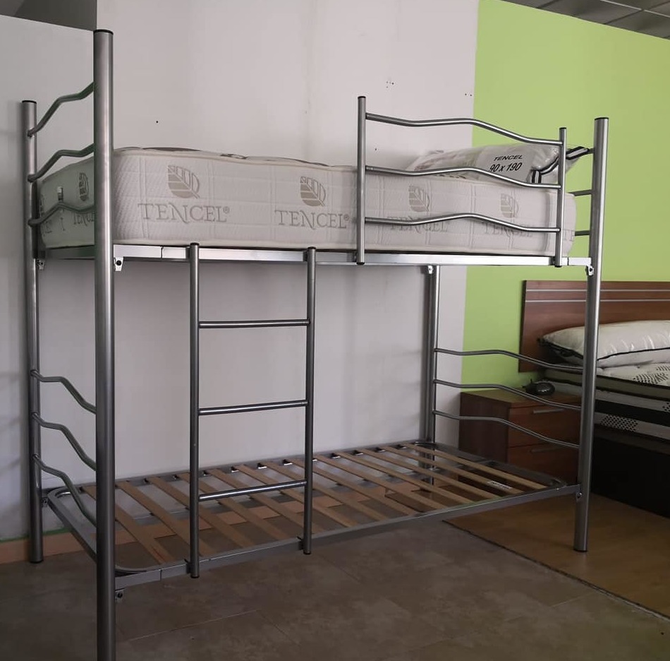 Litera brillo 220€ Litera brillo 220€