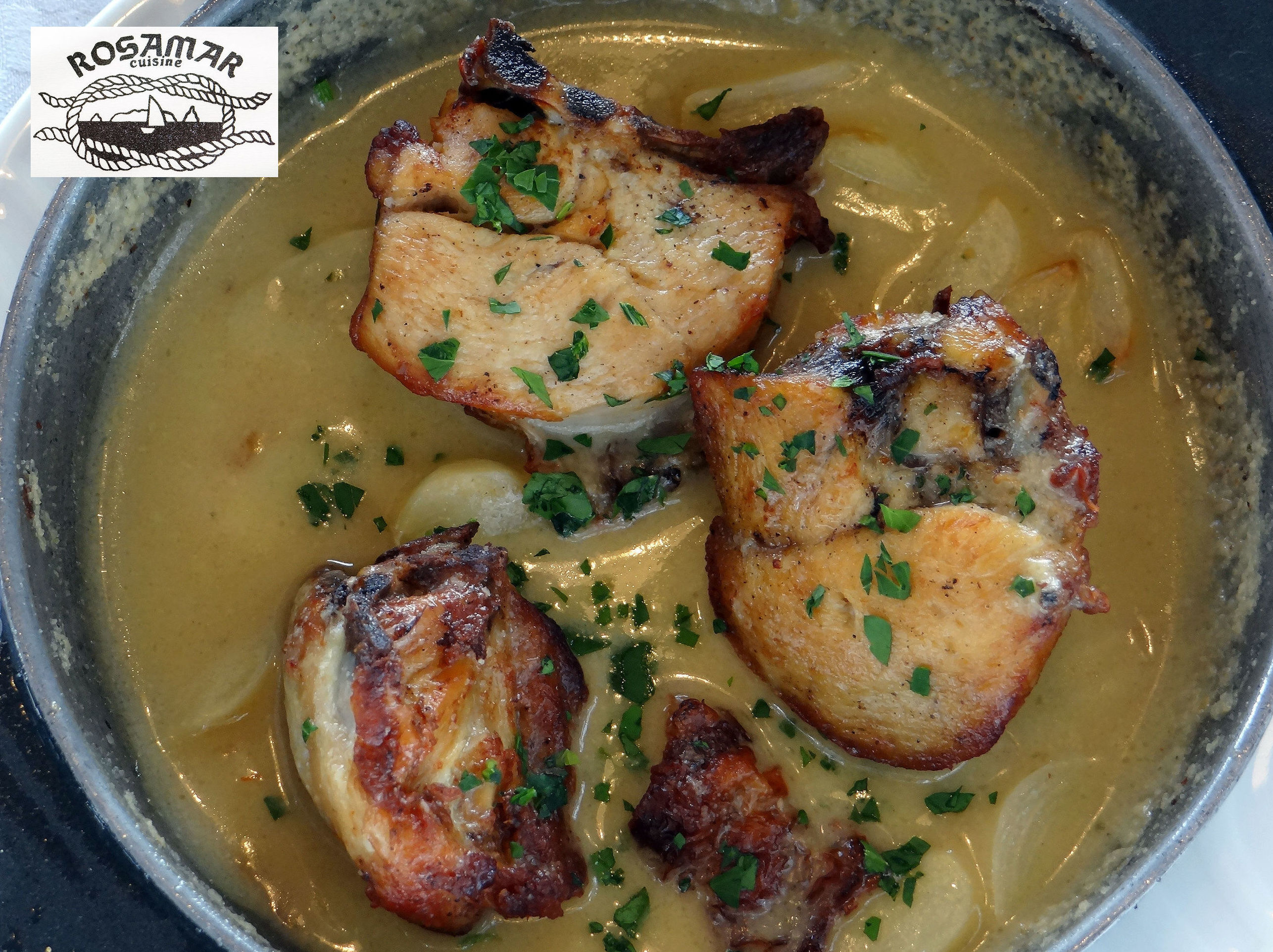 Pollo al ajillo Pollo al ajillo