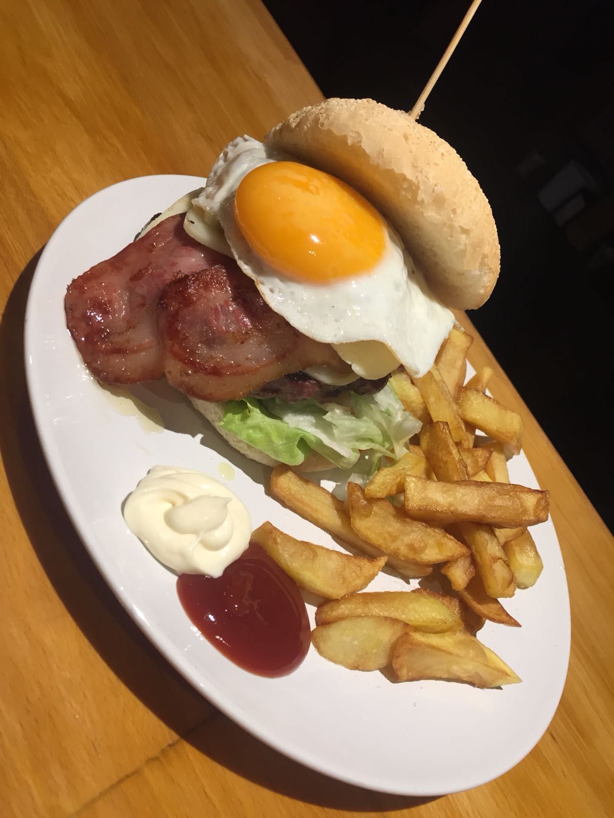 Hamburguesas y sándwiches: Carta de El Rincón D´María Hamburguesas y sándwiches: Carta de El Rincón D´María