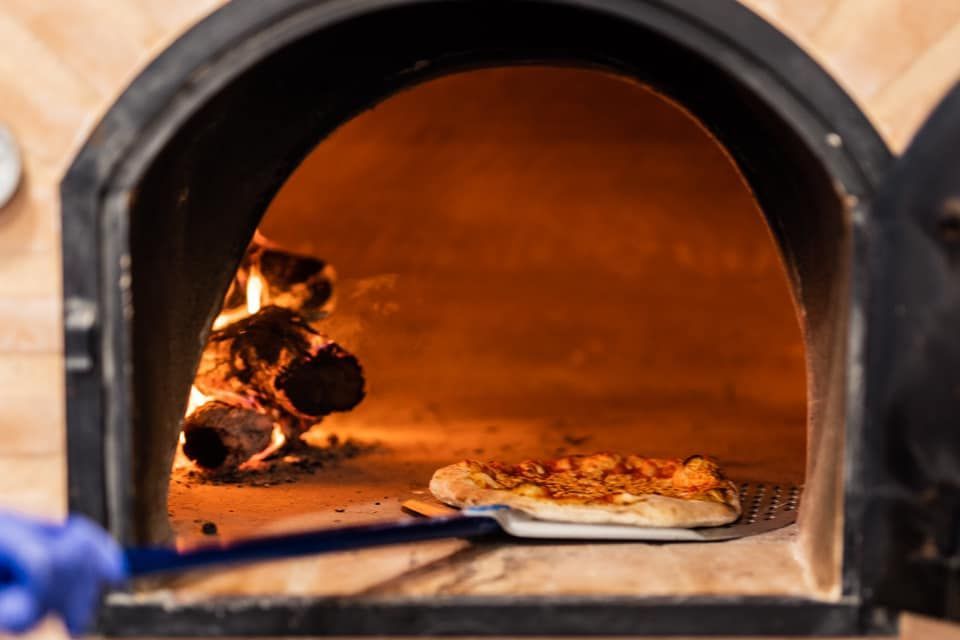 Pizzas: Carta de Restaurante Can Gaetano Pizzas: Carta de Restaurante Can Gaetano