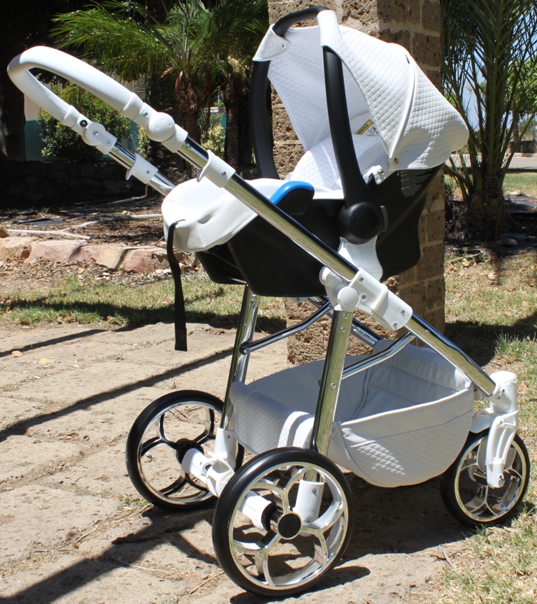 COCHE BYTAX CALIPSO BLANCO 3.jpg COCHE BYTAX CALIPSO BLANCO 3.jpg