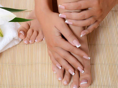 Manicura y pedicura: Servicios de Centro de estética Mímate Manicura y pedicura: Servicios de Centro de estética Mímate