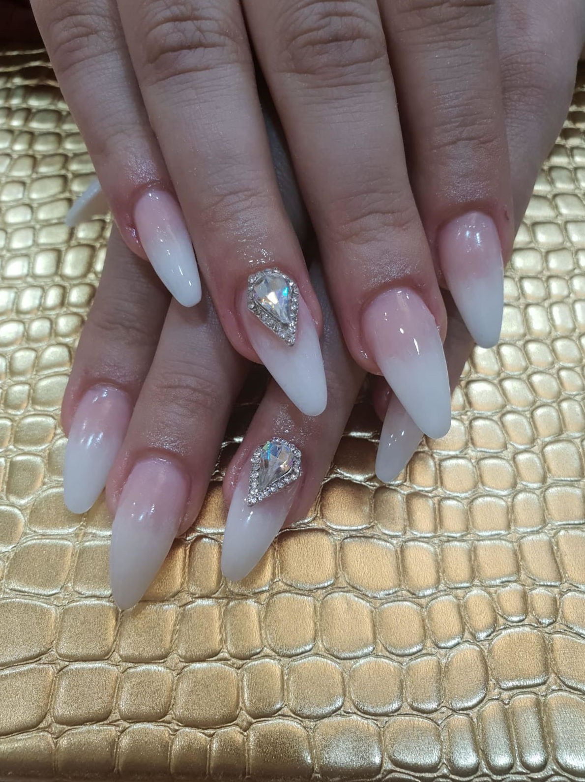 Uñas Acrilicas, Manicura y Pedicura: Servicios de Peluña's París Uñas Acrilicas, Manicura y Pedicura: Servicios de Peluña's París