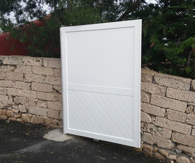 Puerta de aluminio para vivienda