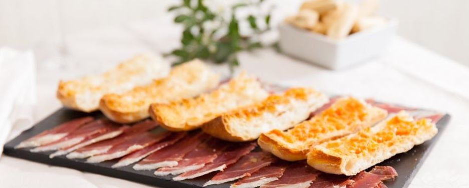 Tostas de Pan Cristal: Carta de La Encinita Tostas de Pan Cristal: Carta de La Encinita