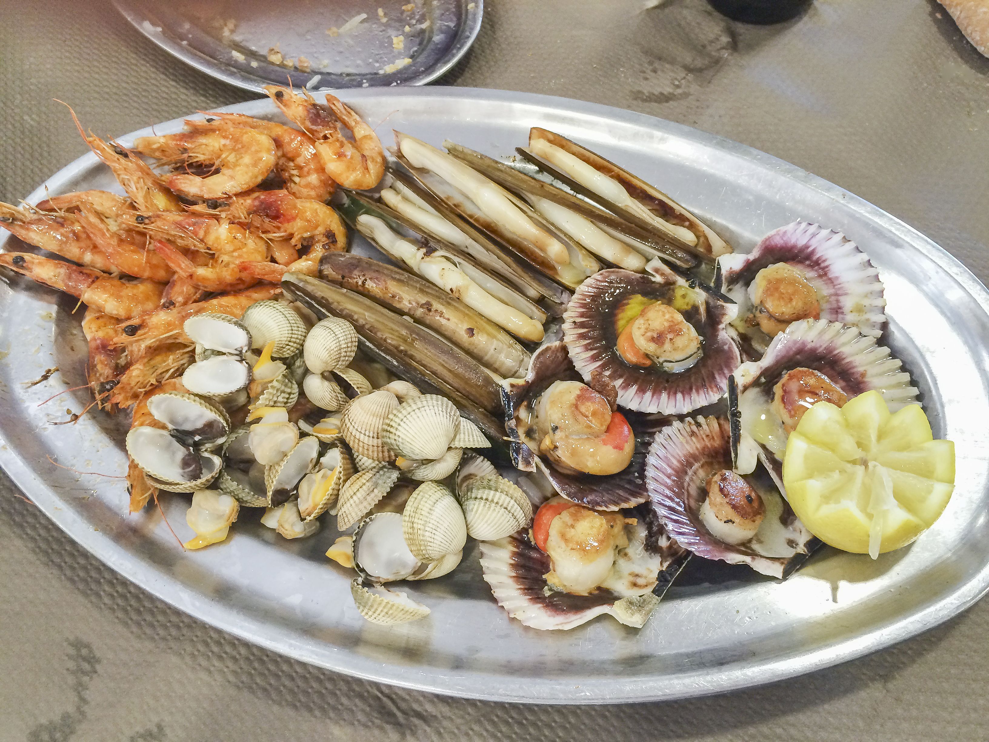 Nuestra especialidad: mariscos y pescados: de Restaurante Cervecería Ana Belén Nuestra especialidad: mariscos y pescados: de Restaurante Cervecería Ana Belén