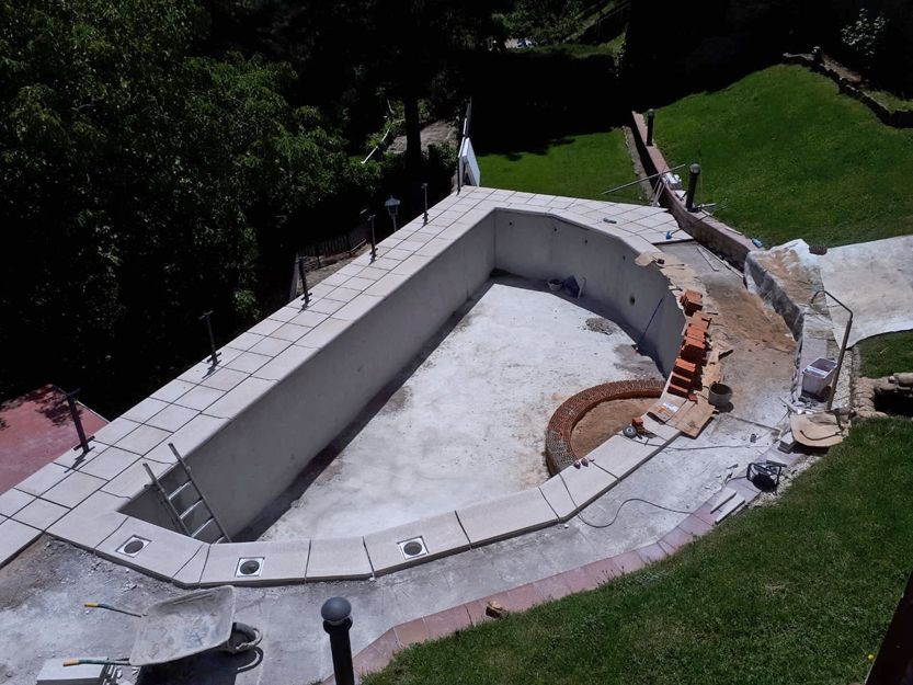 Instalación de  piedras de piscina en Valmojado, Toledo