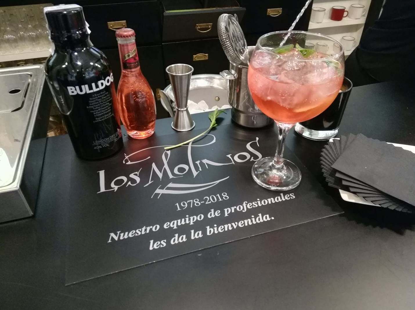 Eventos: Oferta Gastronómica de Gastrobar/Restaurante Los Molinos Eventos: Oferta Gastronómica de Gastrobar/Restaurante Los Molinos