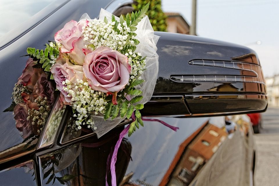 Decoración coche: TIENDA ONLINE Y CATÁLOGO de Floristería y Regalos Caprichos Parla Decoración coche: TIENDA ONLINE Y CATÁLOGO de Floristería y Regalos Caprichos Parla