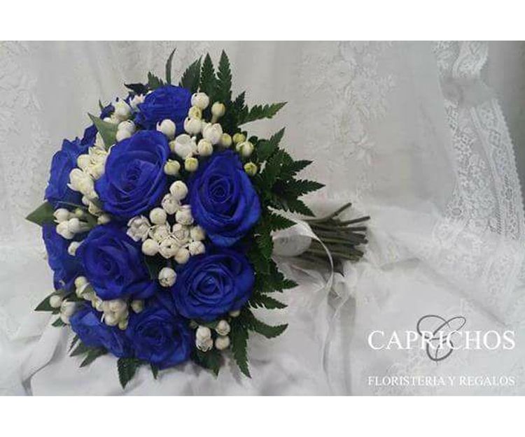 Rosas azules para novia en Parla