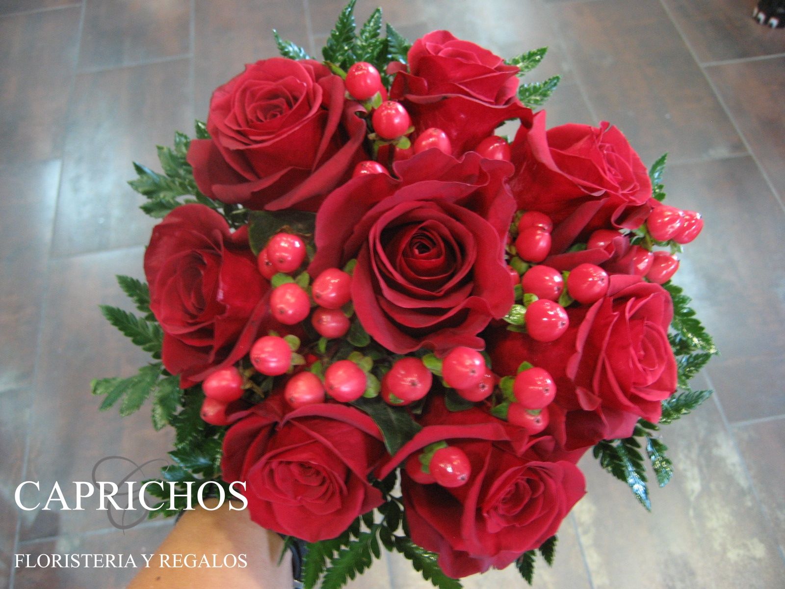 Rosas: TIENDA ONLINE Y CATÁLOGO de Floristería y Regalos Caprichos Parla Rosas: TIENDA ONLINE Y CATÁLOGO de Floristería y Regalos Caprichos Parla