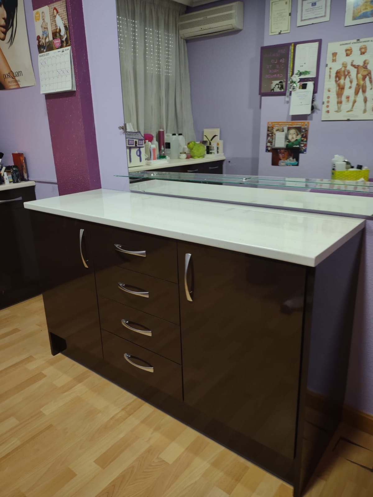 Estudios, clínicas y centros de belleza: Servicios de Duran Cocinas y complementos Estudios, clínicas y centros de belleza: Servicios de Duran Cocinas y complementos