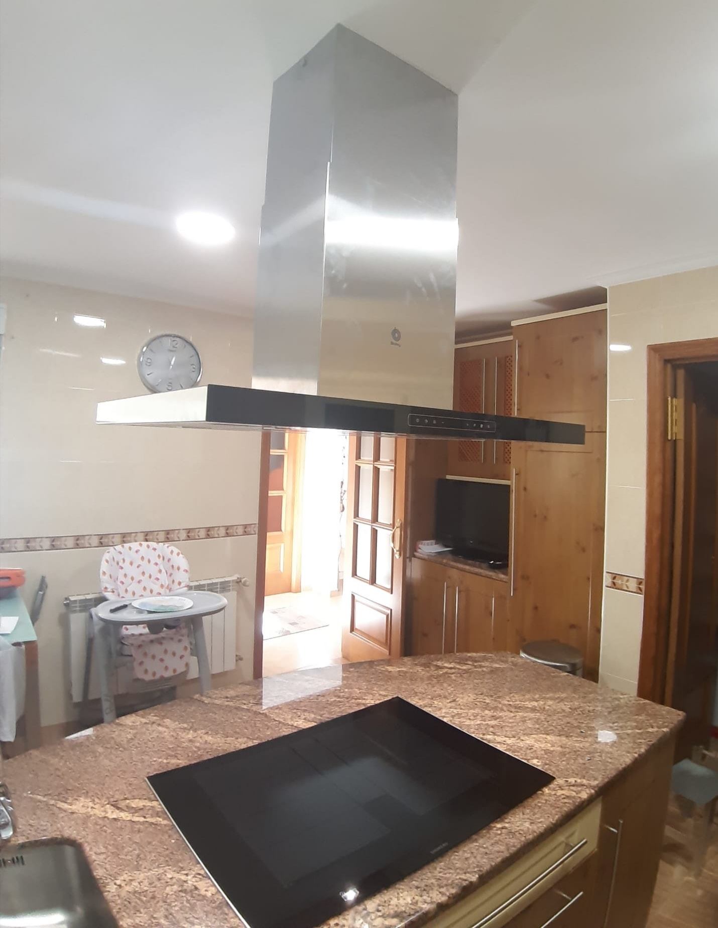 Campanas islas: Servicios de Duran Cocinas y complementos Campanas islas: Servicios de Duran Cocinas y complementos