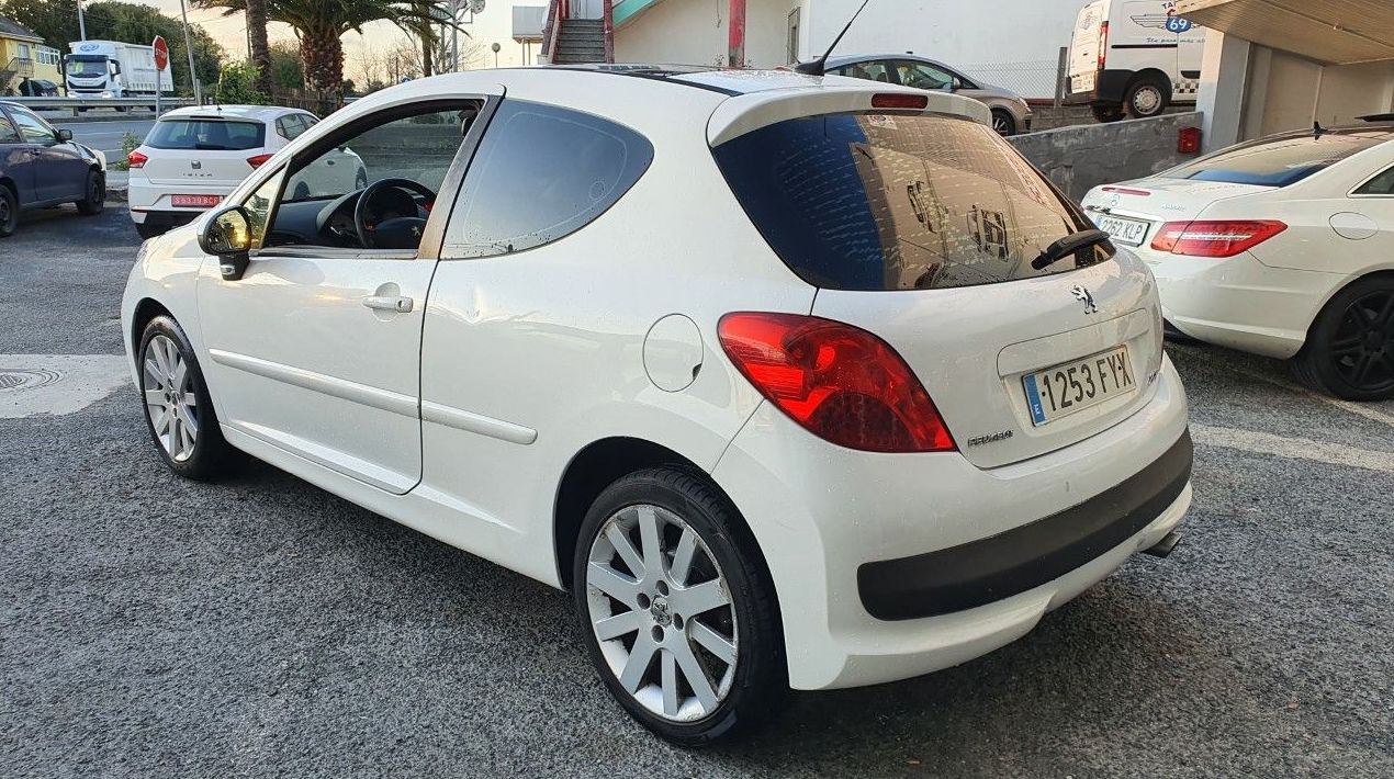 PEUGEOT 207 1.6HDI GT CON TECHO PANORAMICO: de CODIGOCAR PEUGEOT 207 1.6HDI GT CON TECHO PANORAMICO: de CODIGOCAR