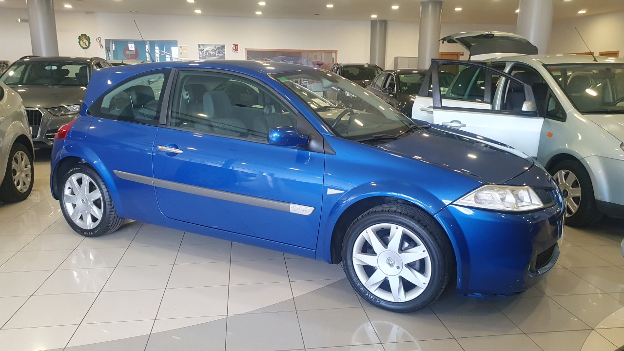 RENAULT MEGANE 2.0 16v ACABADO SPORT ¡¡119900KM!!: de CODIGOCAR RENAULT MEGANE 2.0 16v ACABADO SPORT ¡¡119900KM!!: de CODIGOCAR
