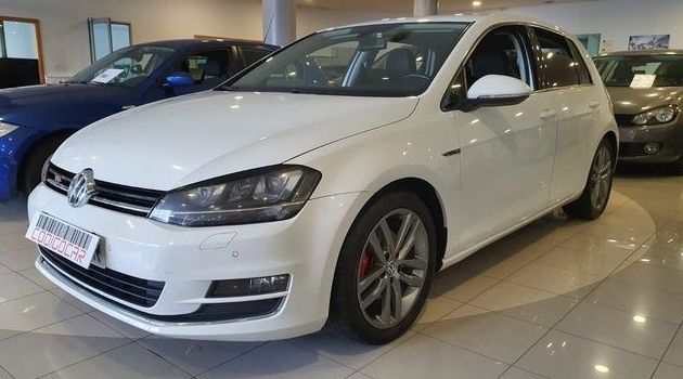 VOLKSWAGEN GOLF VII 2.0TDI DSG R-LINE: de CODIGOCAR VOLKSWAGEN GOLF VII 2.0TDI DSG R-LINE: de CODIGOCAR