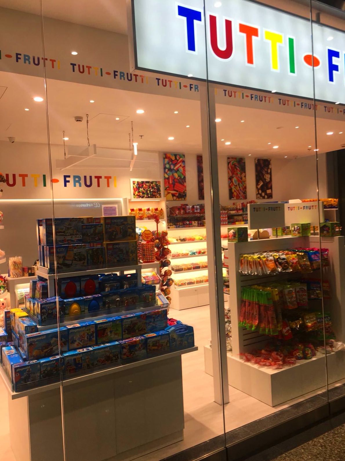 TUTTI FRUTTI TERMINAL 3: Trabajos realizados de REFORMAS, INSTALACIONES Y CONSTRUCCION ARAGON TUTTI FRUTTI TERMINAL 3: Trabajos realizados de REFORMAS, INSTALACIONES Y CONSTRUCCION ARAGON