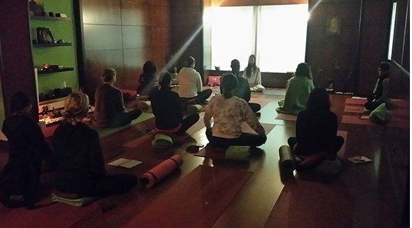 Talleres y cursos: Servicios de Dharana Yoga Centro Talleres y cursos: Servicios de Dharana Yoga Centro