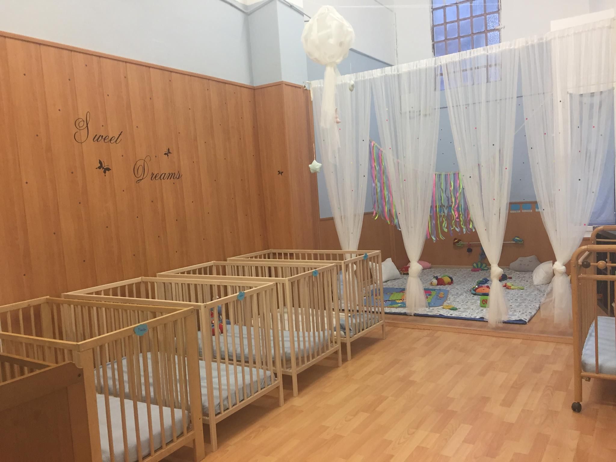 Instalaciones: Servicios e Instalaciones de Llar d'infants Petits Gegants Instalaciones: Servicios e Instalaciones de Llar d'infants Petits Gegants