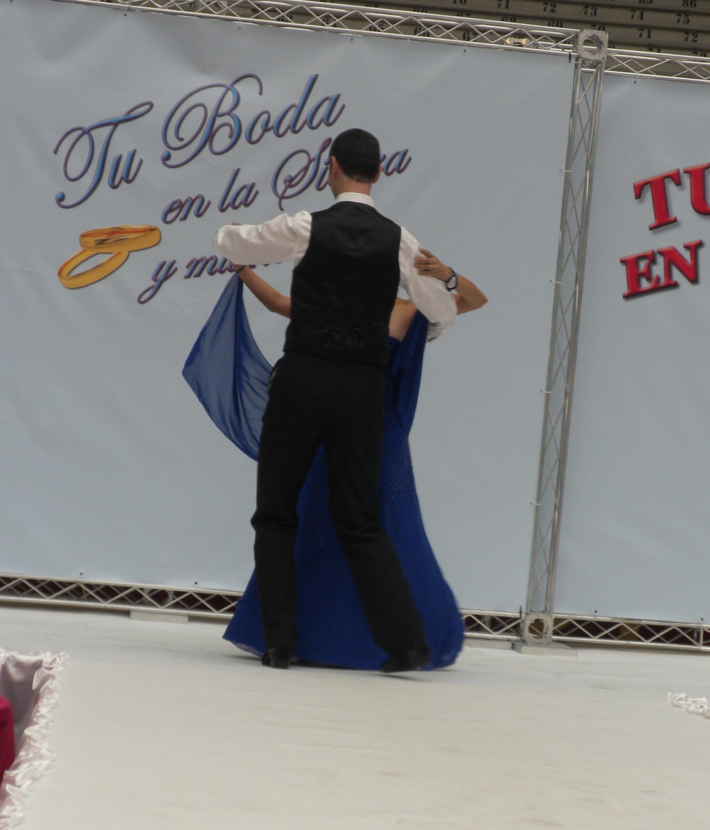 Clases de vals: Servicios de Vivace Clases de vals: Servicios de Vivace