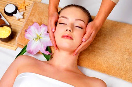 Masaje facial (cuello y escote) 20m': Servicios de SMART expertos belleza Masaje facial (cuello y escote) 20m': Servicios de SMART expertos belleza